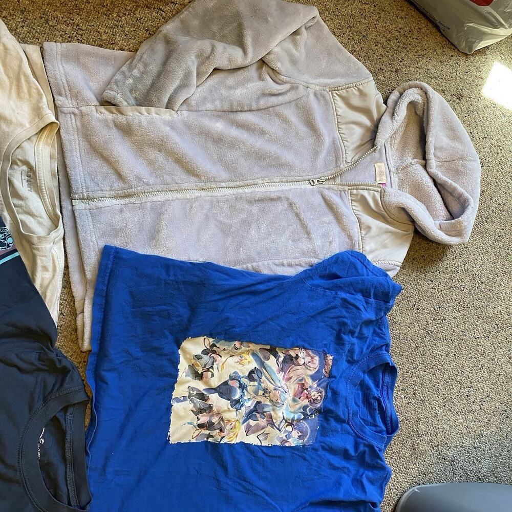 Teen Girl M/L TShirts Jacket LotOf4 Anime Stitch OldNavy Disney So Spring Summer - Picture 3 of 5